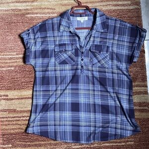 Blue and white plaid henley tee top soft polyester + spandex Large L women’s